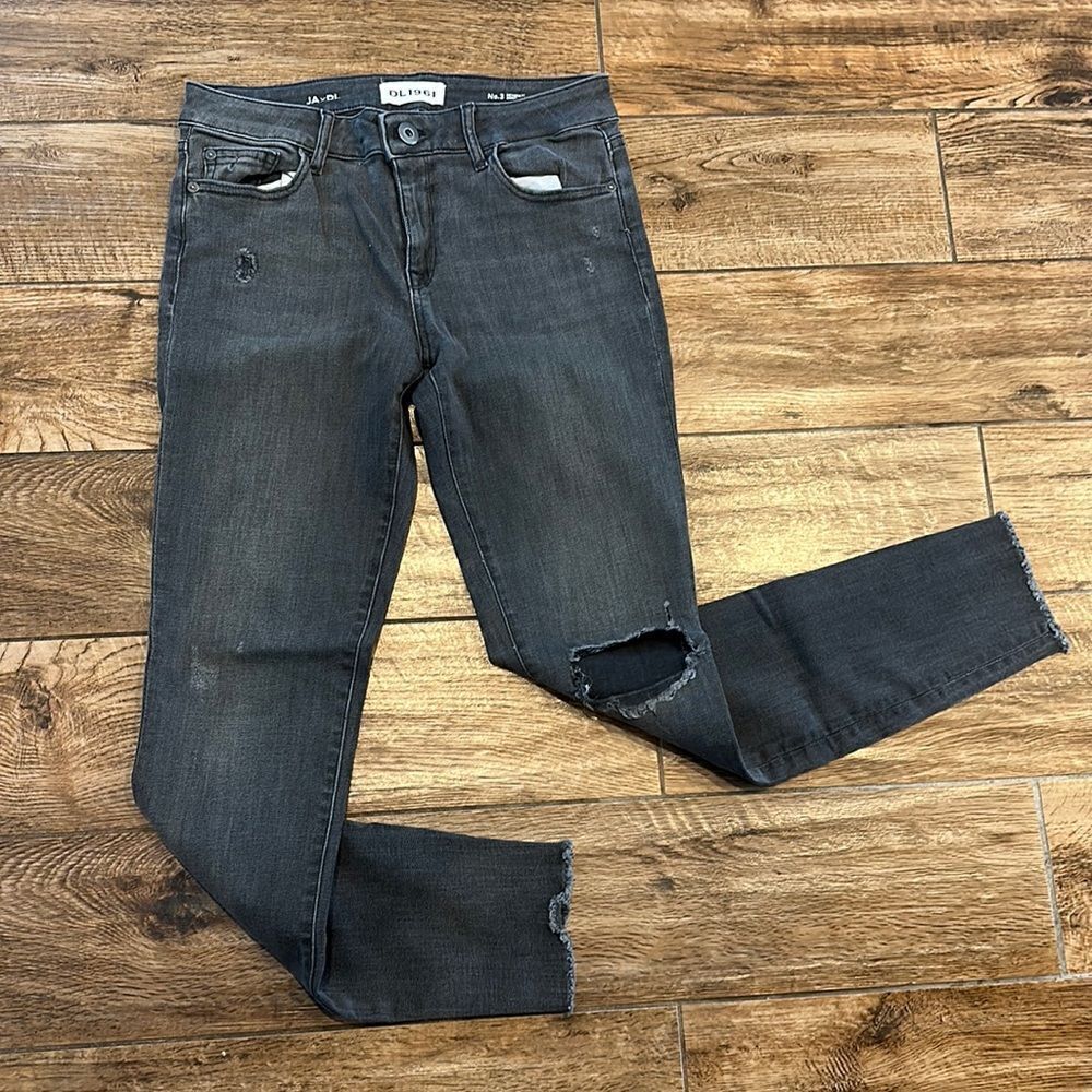 👖 DL 1961 Distressed Jeans - Drag Gray - Size 28 -Skinny Fit - Inseam 30”